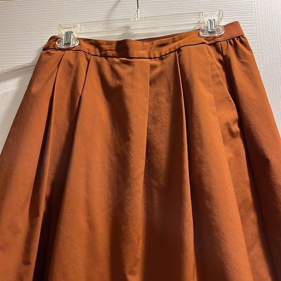 Uniqlo Aline Skirt - Picture 3 of 5